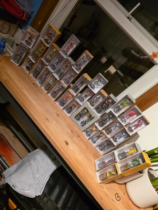 Buy & Sell Waterloo Central London - Photos for Chess Hulk Marvel Collection