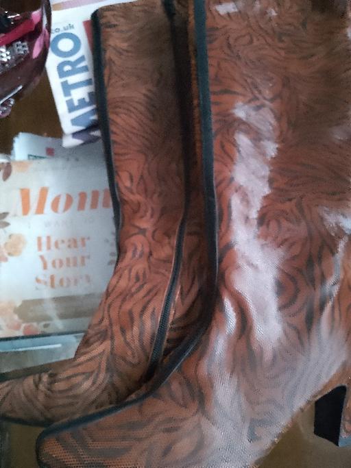 Buy & Sell Smethwick Sandwell - Photos for Knee high tan boot size 5