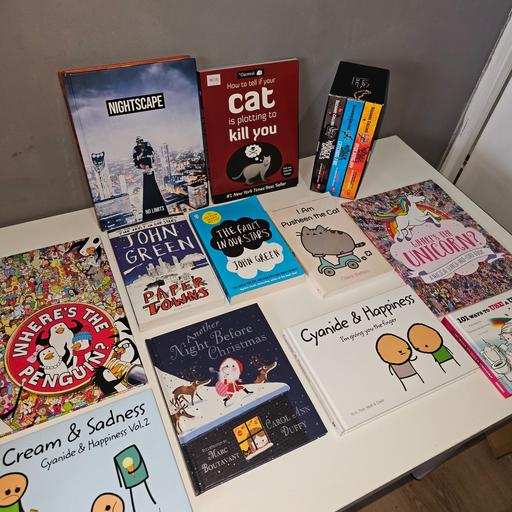 Buy & Sell Selly Oak Birmingham - Photos for 14x KIDS BOOK BUNDLE JOHN GREEN, HUNGER GAMES