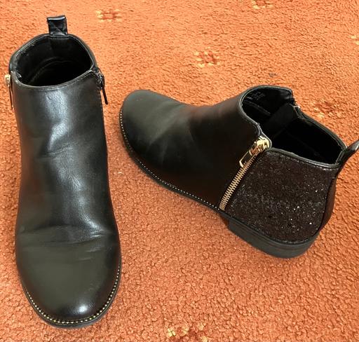 Buy & Sell Mansfield Town Centre Mansfield - Photos for Girls F&F boots size 4