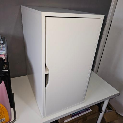 Buy & Sell Weoley Castle Birmingham - Photos for H 70cm D 58cm W 36cm WHITE CABINET HINGE DOOR