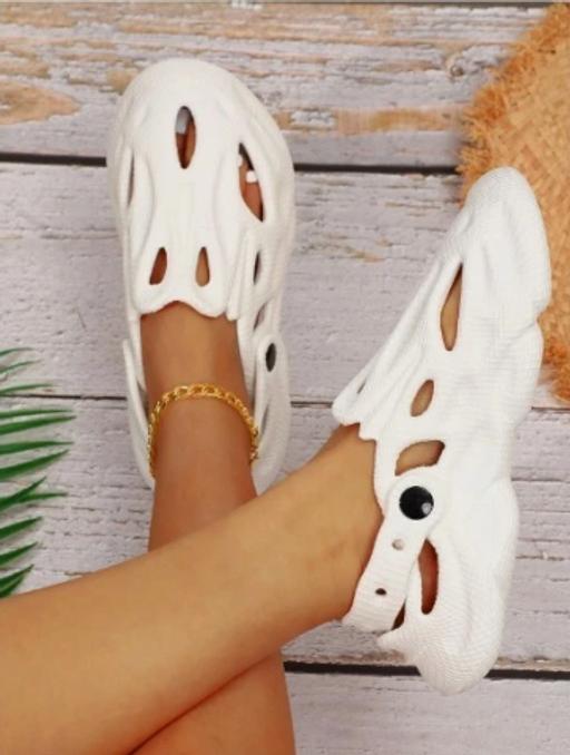 Buy & Sell Ffair Rhos Ceredigion - Wales - Photos for Unisex White Slider Hollow-Out Slingback Size