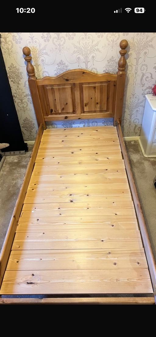 Buy & Sell Downe Bromley - Photos for Solid Pine Single Bed - Excellent Condition