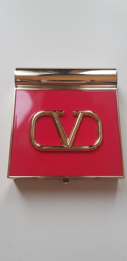 Buy & Sell South Kensington South West London - Photos for Valentino eye2cheek