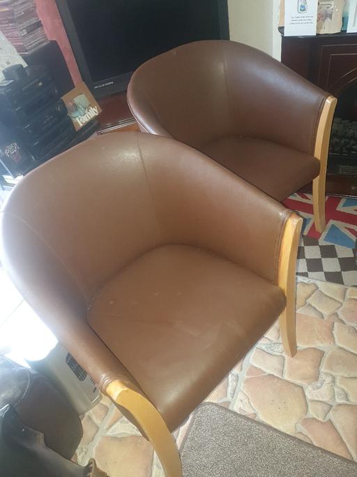 Buy & Sell Pensnett Dudley - Photos for 2 , Chunky Brown Leather & Wood,Tub Armchairs