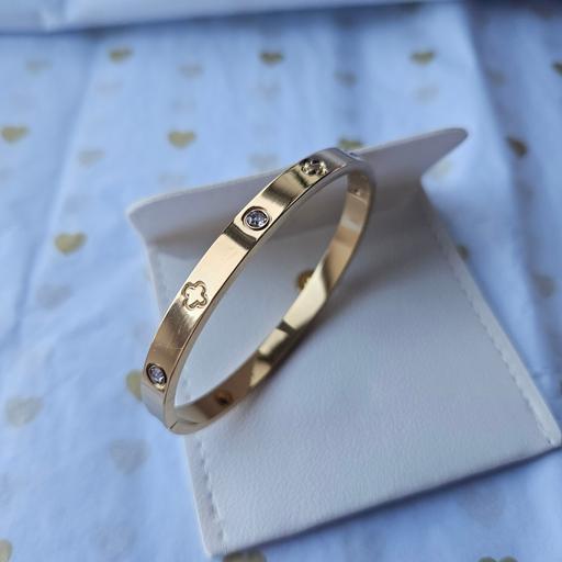 Buy & Sell Everton Liverpool - Photos for 18k gold plated clover bangle