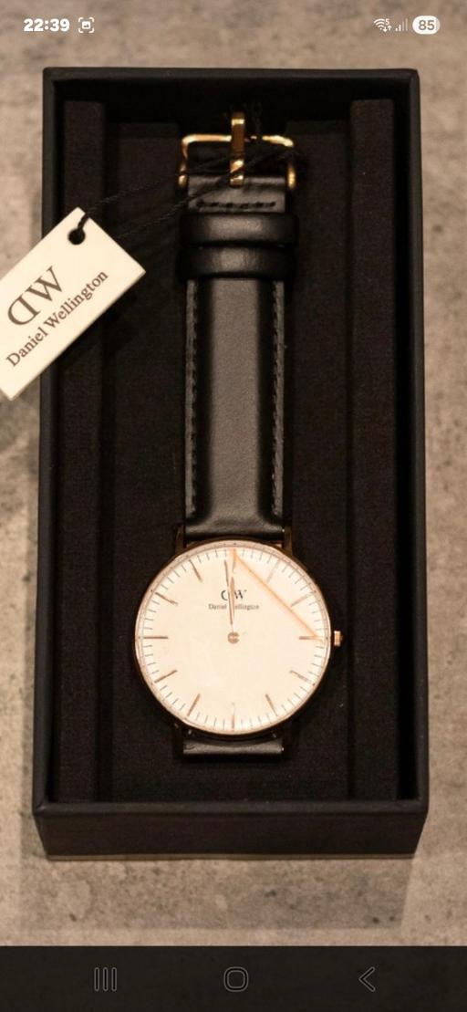 Buy & Sell Manchester City Centre Manchester - Photos for Daniel Wellington 36mm Watch Suffolk Gold New