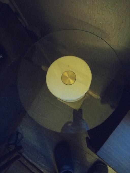 Buy & Sell Newtown Wigan - Photos for lights and table