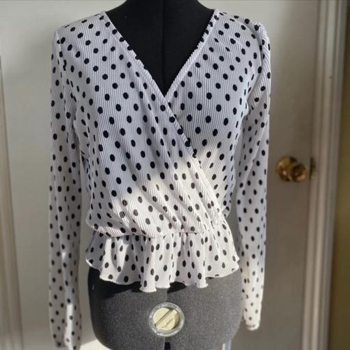 Buy & Sell Roehampton South West London - Photos for Polka dot peplum top