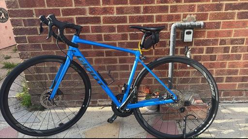 Buy & Sell Sandling Maidstone - Photos for Giant road bike, only done 200 miles, brand