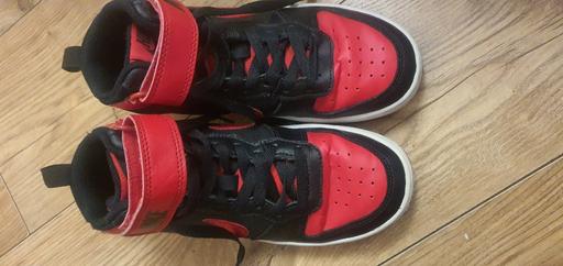 Buy & Sell French Walls Sandwell - Photos for Nike Court Borough Mid Trainers Junior Size 4