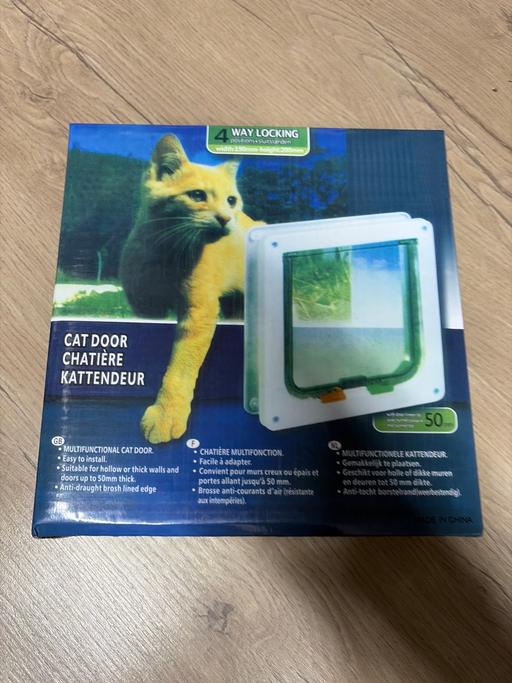 Buy & Sell Duckmanton Chesterfield - Photos for Multifunctional cat door