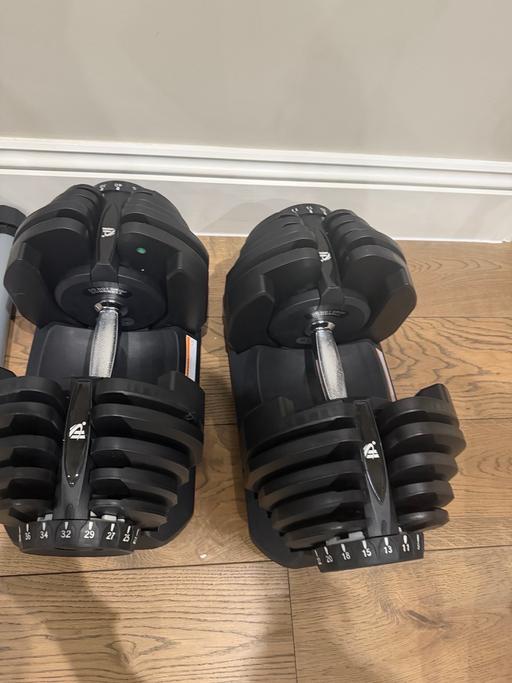 Buy & Sell Notting Hill West London - Photos for À pair of new Adjustable dumbbells 40kg x 2