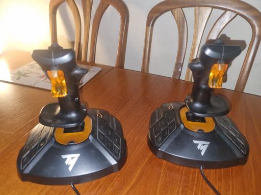 Buy & Sell March Fenland - Photos for T16000M FCS Dual sticks