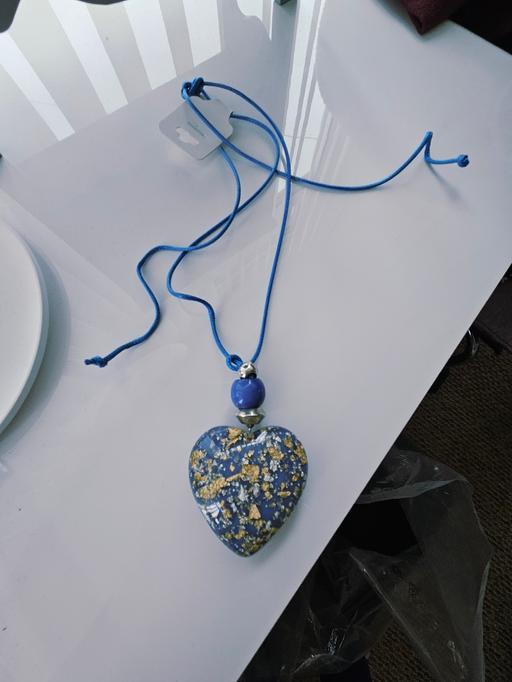 Buy & Sell Newton Doncaster - Photos for Large glass heart necklace..NEW