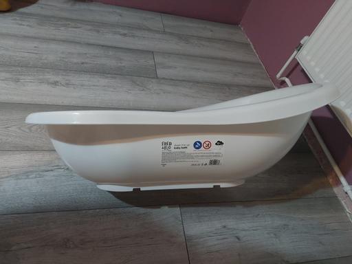 Buy & Sell Ormesby Redcar and Cleveland - Photos for crib and bath