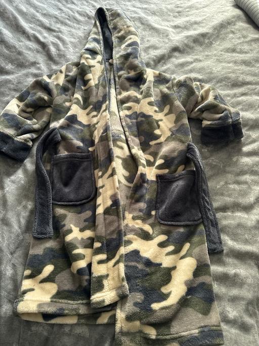 Buy & Sell Outwood Wakefield - Photos for army dressing gown 5-6