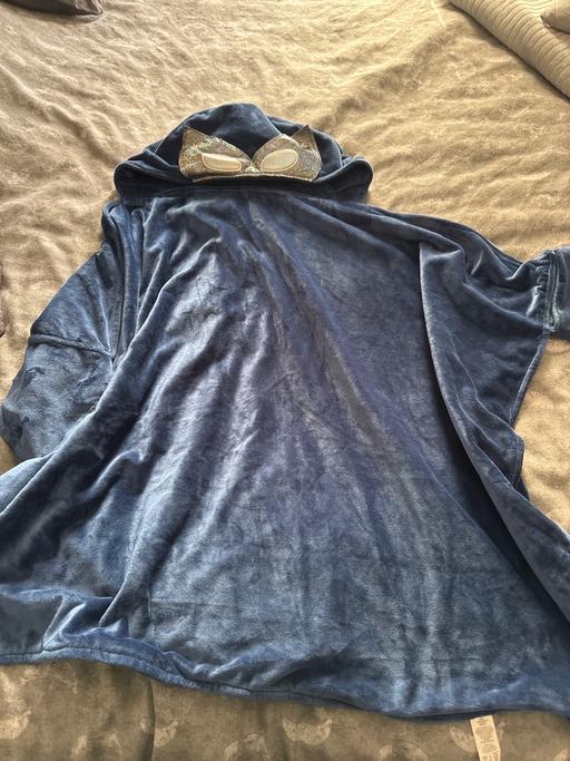 Buy & Sell Outwood Wakefield - Photos for blanket with hood