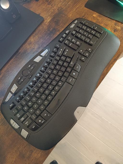 Buy & Sell All Saints East London - Photos for Logitech wireless keyboard with USB receiver