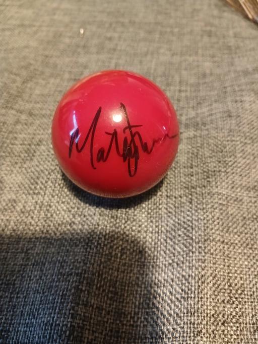 Buy & Sell Darlaston Walsall - Photos for SIGNED MATTHEW STEVENS SNOOKER BALL
