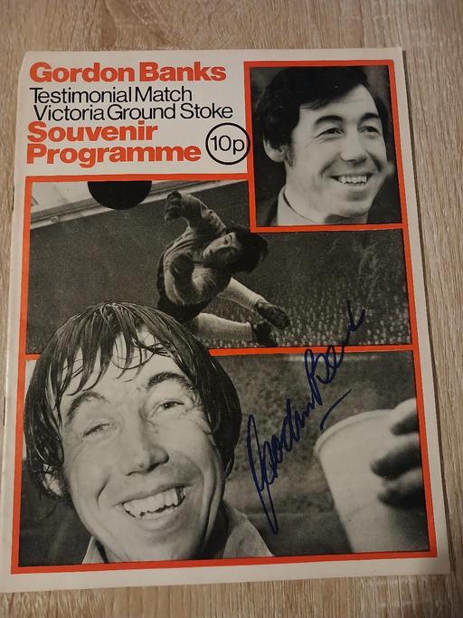 Buy & Sell Darlaston Walsall - Photos for SIGNED GORDON BANKS TESTIMONIAL PROGRAMME