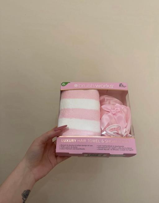 Buy & Sell Shrewsbury Shropshire - Photos for Brush works shower cap & hair towel gift set