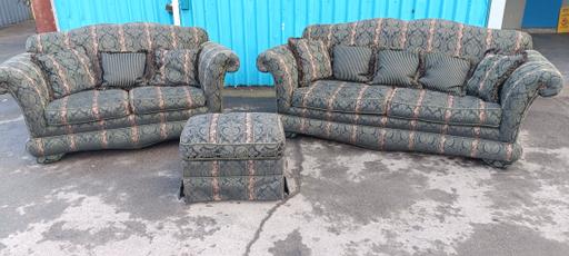 Buy & Sell Cheslyn Hay South Staffordshire - Photos for Traditional Three Piece Suite