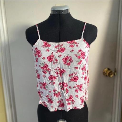 Buy & Sell Streatham South West London - Photos for White floral cami with pink flowers
