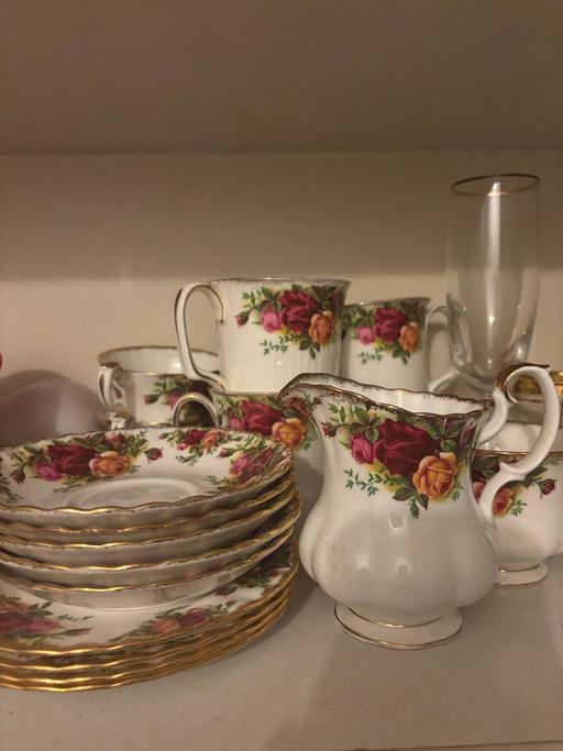 Buy & Sell Bishops Cleeve Cheltenham - Photos for Royal Albert, Old Country Roses Vintage set