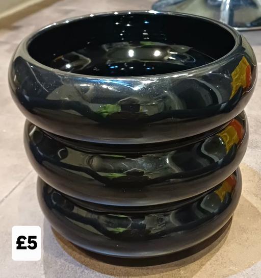 Buy & Sell Stockport Town Centre Stockport - Photos for Black Porcelain Planter