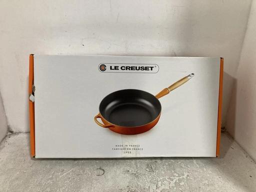 Buy & Sell Houghton Regis Central Bedfordshire - Photos for LE CREUSET Signature Cast Iron Saute Pan
