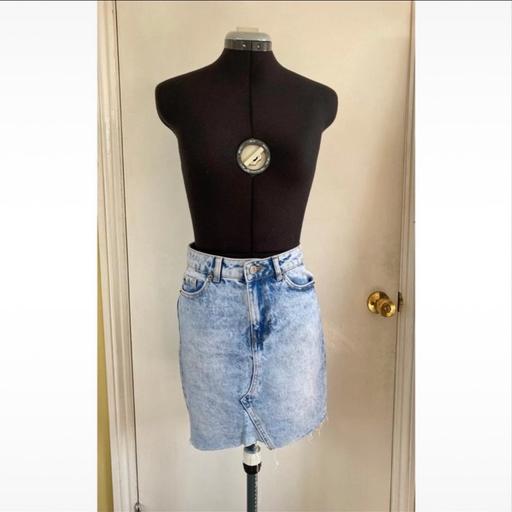 Buy & Sell Colliers Wood South West London - Photos for Washed out denim skirt