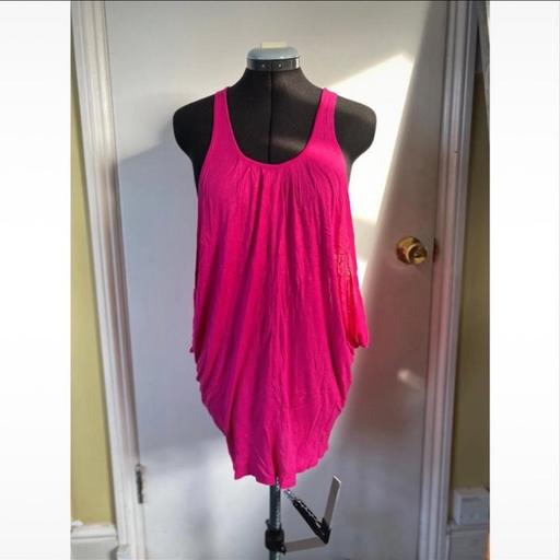 Buy & Sell Colliers Wood South West London - Photos for Pink tank / gym top