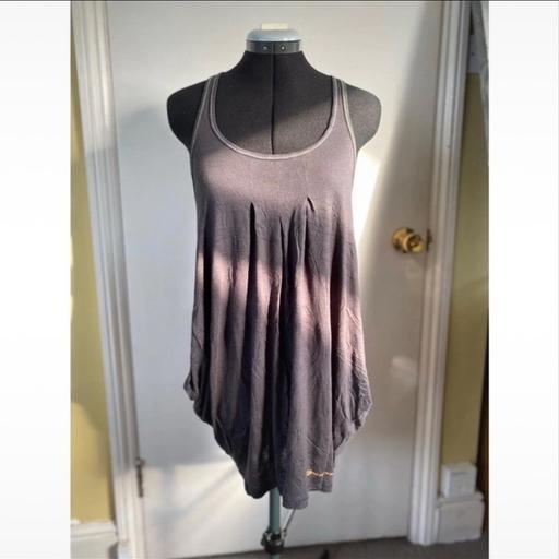 Buy & Sell Mitcham Merton - Photos for Grey tank / gym top