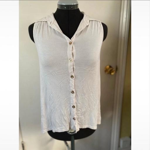 Buy & Sell Colliers Wood South West London - Photos for Tank top with gold buttons