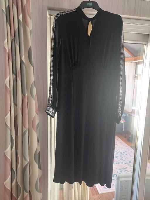 Buy & Sell Dentons Green Saint Helens - Photos for Ladies dress