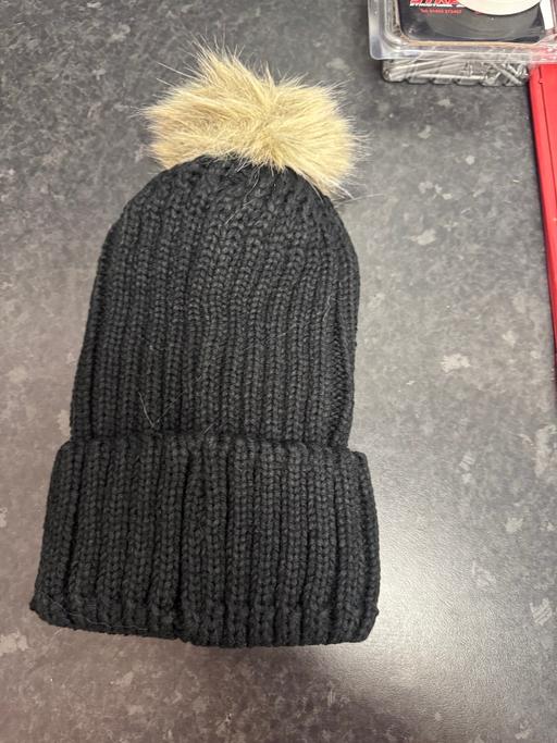 Buy & Sell - Photos for Black Ugg beanie