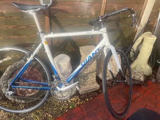 Buy & Sell Essington Wolverhampton - Photos for Giant Dave Mellor racing bike needs attention