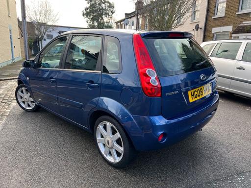 Vehicles Barking Barking and Dagenham - Photos for Ford fiesta 2008 25.000 miles