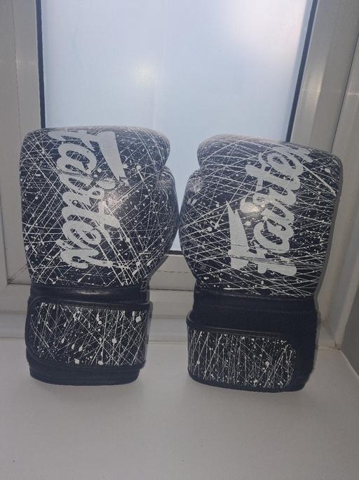 Buy & Sell Deptford South East London - Photos for Fairtex Muay Thai Gloves - BGV14PT.