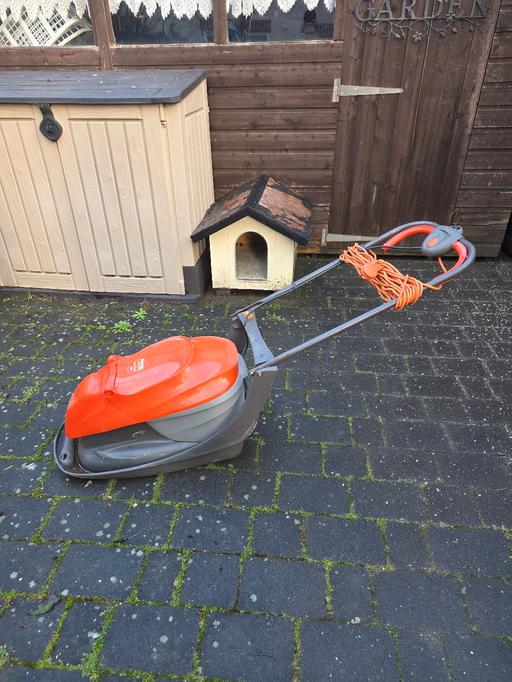 Buy & Sell Pensnett Dudley - Photos for FLYMO EASY GLIDE 300 LAWNMOWER