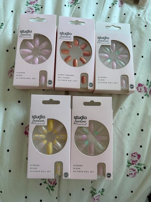 Buy & Sell Shrewsbury Shropshire - Photos for Fake press on nails bundle