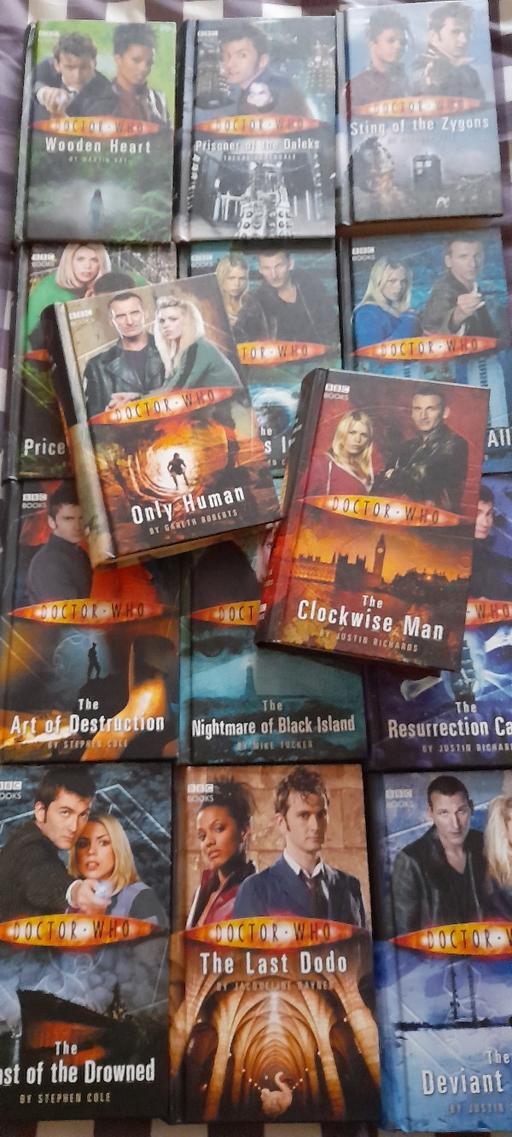 Buy & Sell Walsall Wood Walsall - Photos for DR who book collection