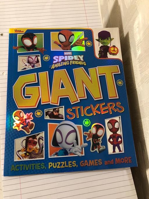Classes Bamber Bridge South Ribble - Photos for Spider-Man - Sticker & Puzzle Book - New