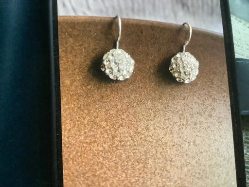 Buy & Sell Grassmoor North East Derbyshire - Photos for Ladies pierced earrings