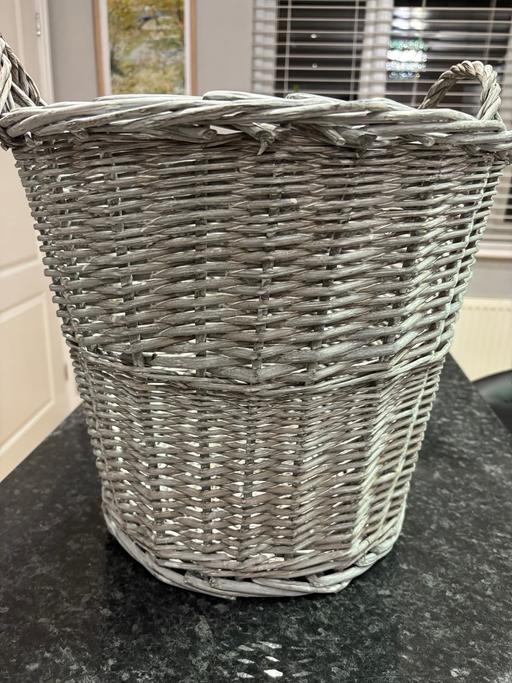 Buy & Sell Kings Hill Tonbridge and Malling - Photos for Strong grey wicker basket