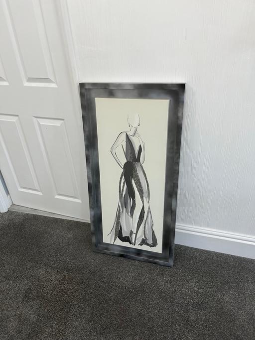 Buy & Sell Woodsetton Dudley - Photos for Tall, framed canvas