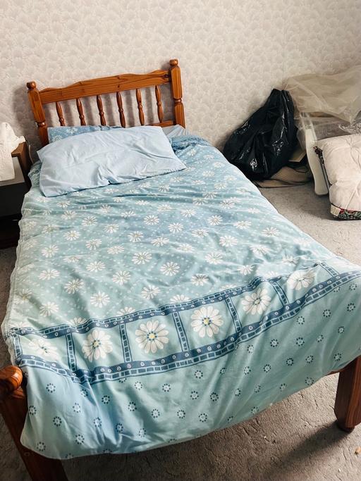 Buy & Sell Chinbrook South East London - Photos for Single pine bed