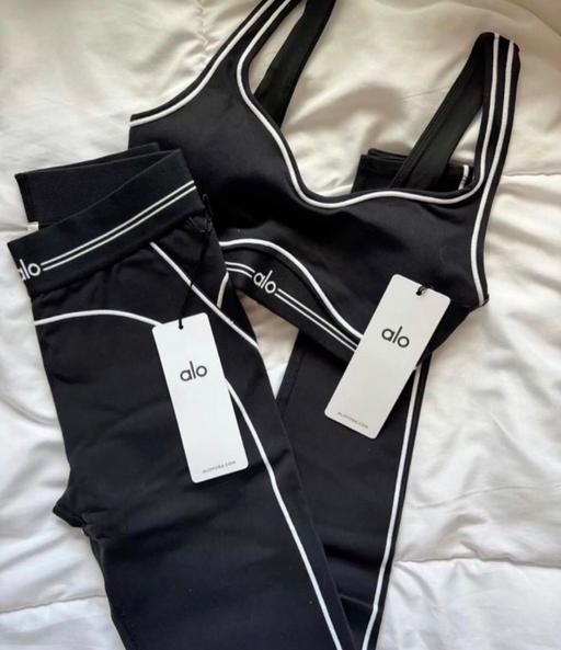 Buy & Sell Brompton South West London - Photos for Alo yoga gym set sizes S & M