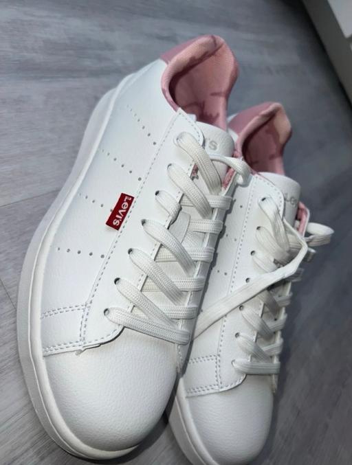 Buy & Sell Osterley South West London - Photos for Levis shoes